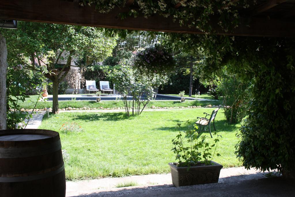 مبيت وإفطار Besse-sur-Issole L'Abri Du Poete المظهر الخارجي الصورة
